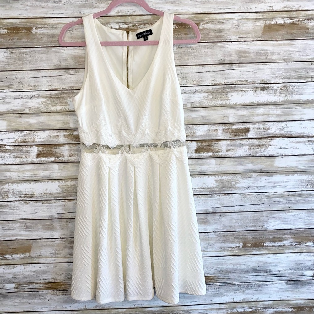 Sequin Hearts white illusion waist v-neck sleeveless dress. Size 9. EUC.